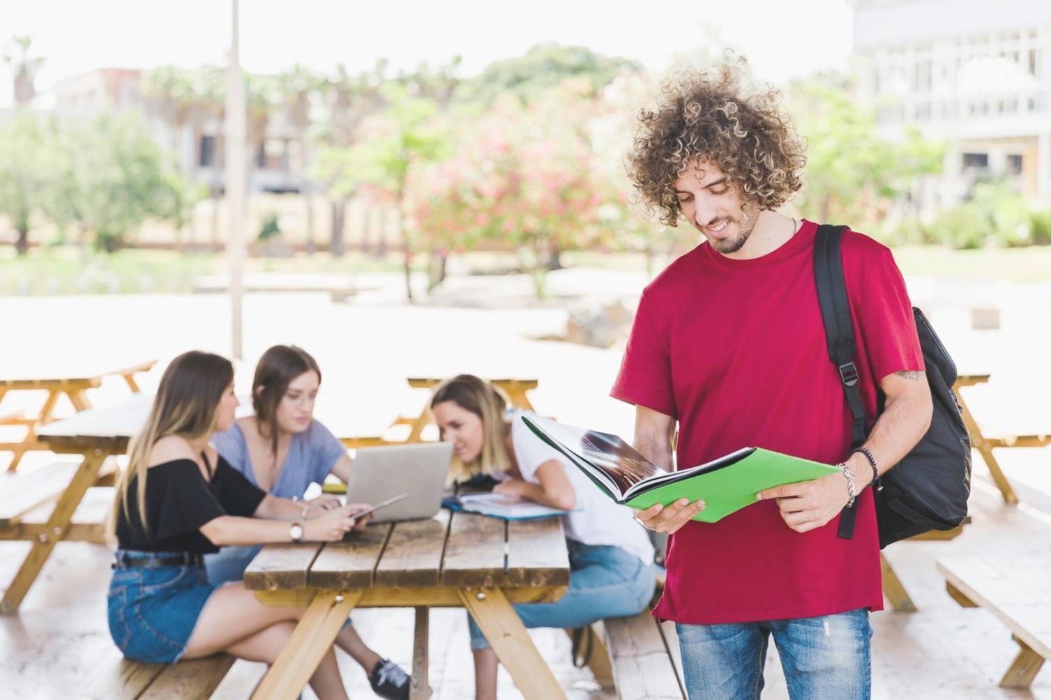 Budget-Planungsdokumente und Analyseunterlagen